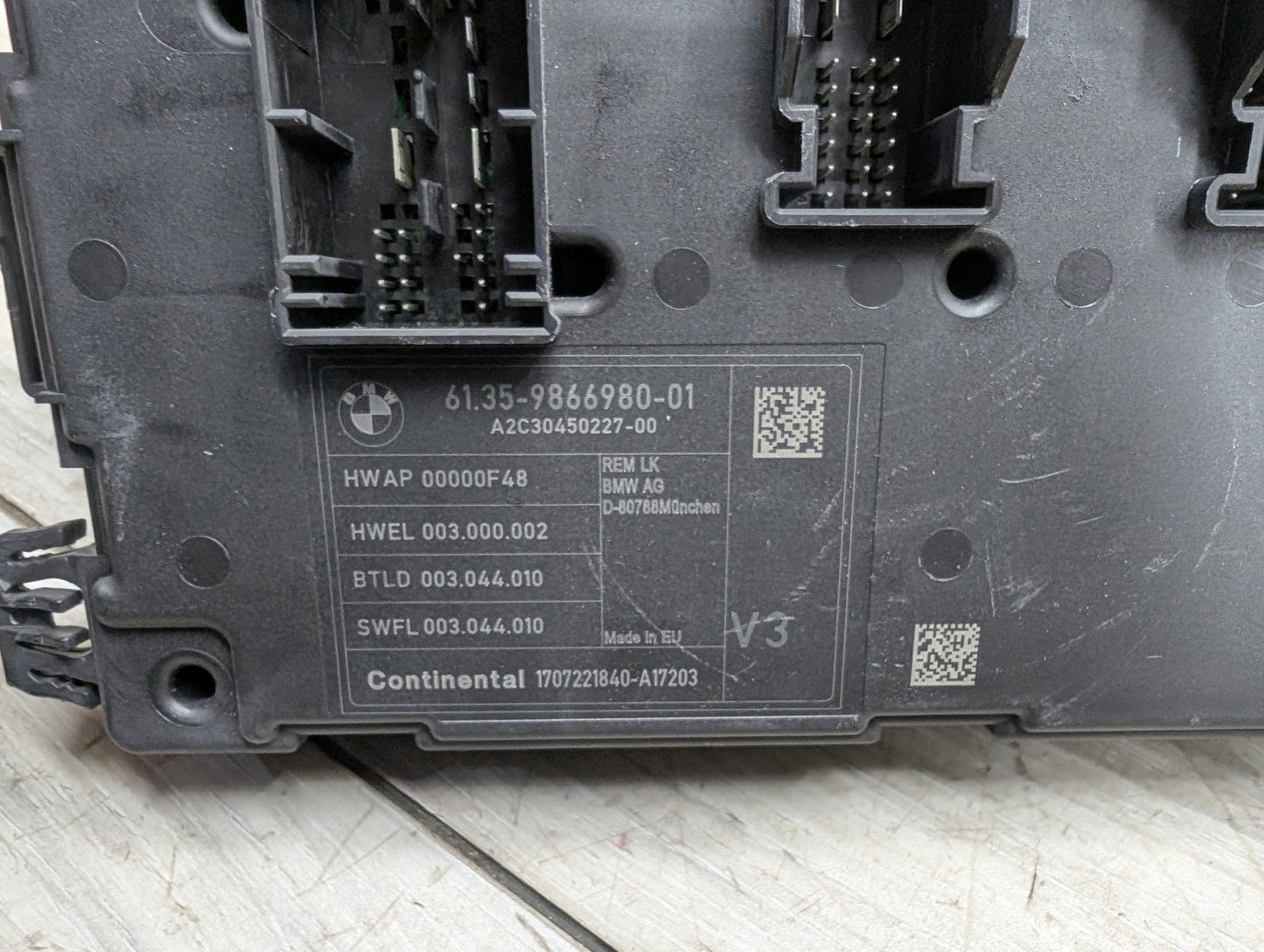 12-18 OEM BMW F30 F32 F82 REM Rear Body Control Unit Electronic Module BCM Box