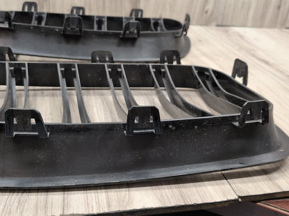 2011 - 2016 BMW 535i F10 Front Left Right Upper Bumper Cover Kidney Grilles SET 7412323 N55B30A