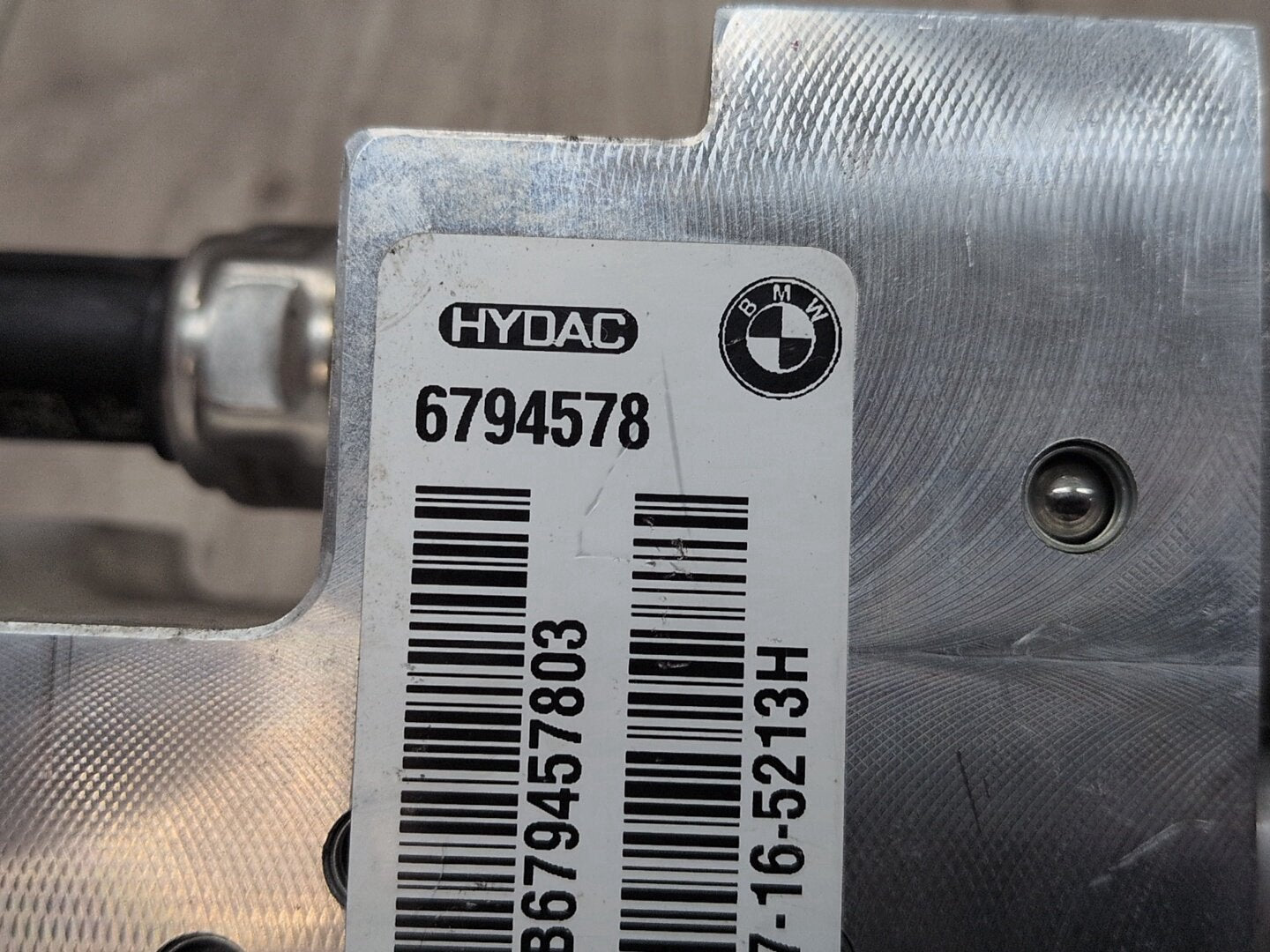 08-19 OEM BMW F15 F16 F85 F86 X5 M X6 M RHD Active Dynamic Drive Valve Block