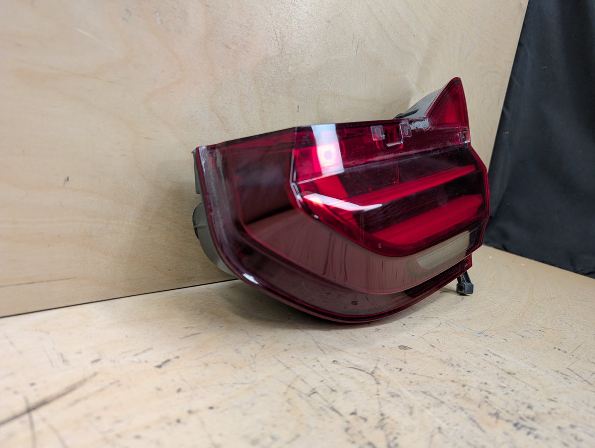 16-19 OEM BMW G11 G12 740 750 M760 Rear Right Passenger Inner Trunk Tail Light