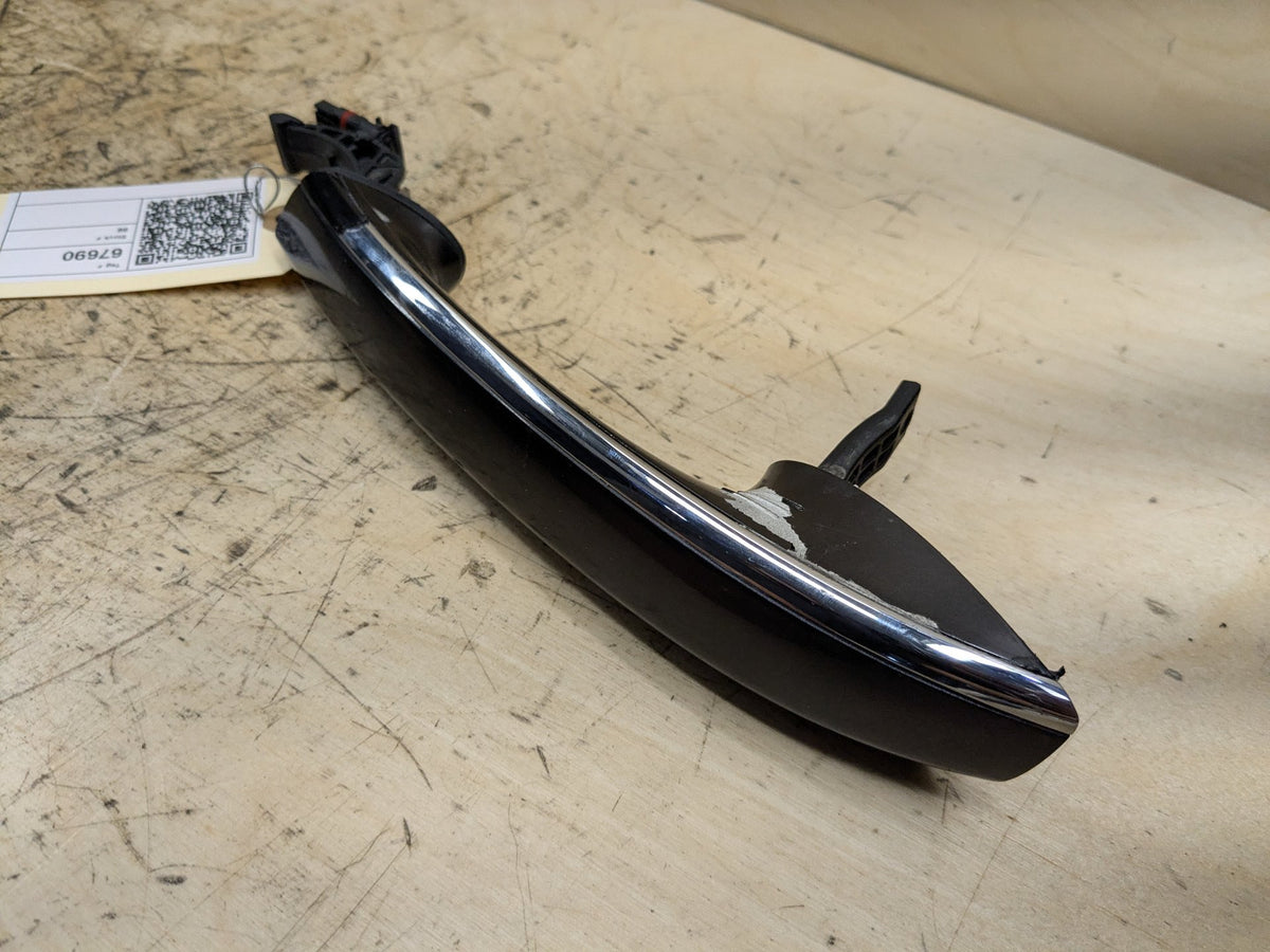 2016-2019 BMW 750i G12 Front Left Driver Exterior Door Handle 7411037 OEM
