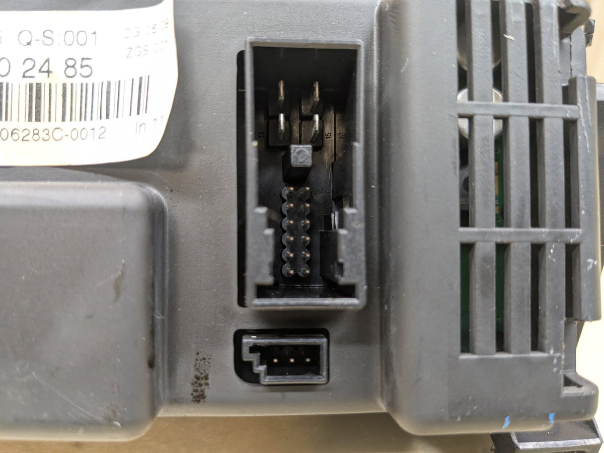 2009-2011 Mercedes-Benz SLK-Class R171 Front AC Heater Climate Control Switch A1718302485 OEM