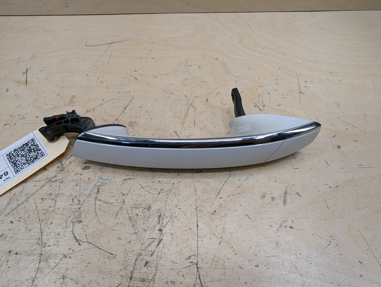 2016-2022 BMW 750i G12 Front Left Driver Exterior Door Handle w/ Comfort Access 7411053