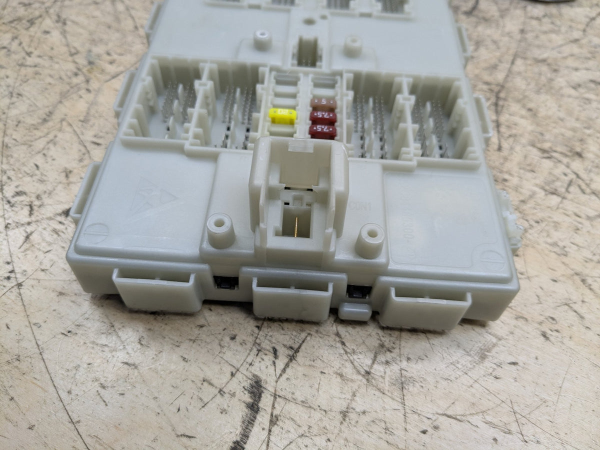 2018-2023 BMW M550i G30 Bdc Body Domain Fem Control Module w/ Key 8801716 OEM