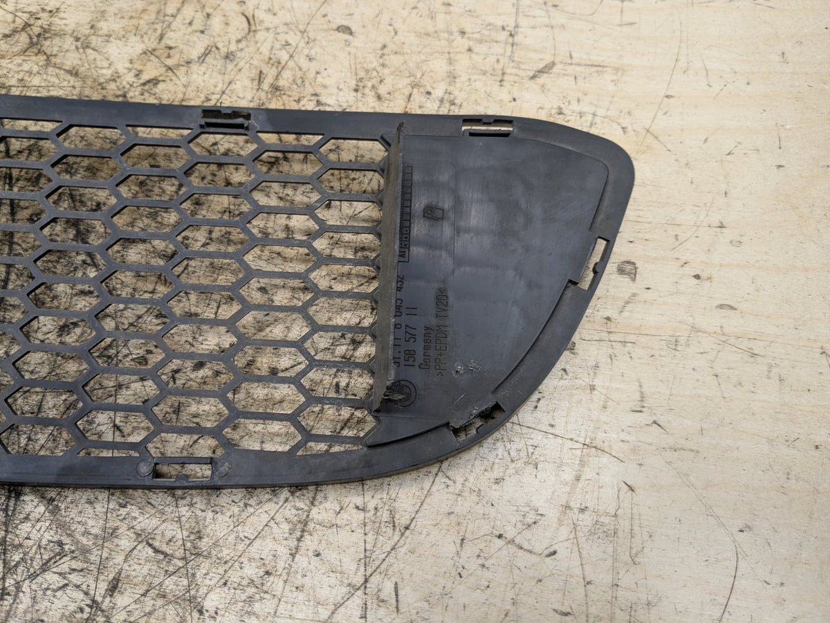 2008-2013 BMW 135i E88 Front Middle Center Bumper Cover Grille 8045432 OEM