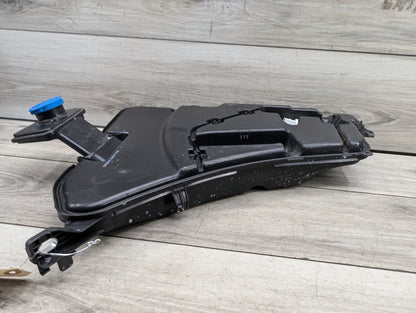 OEM BMW G12 G30 540 M550 750 M760 Windshield Wiper Washer Reservoir Tank Pump
