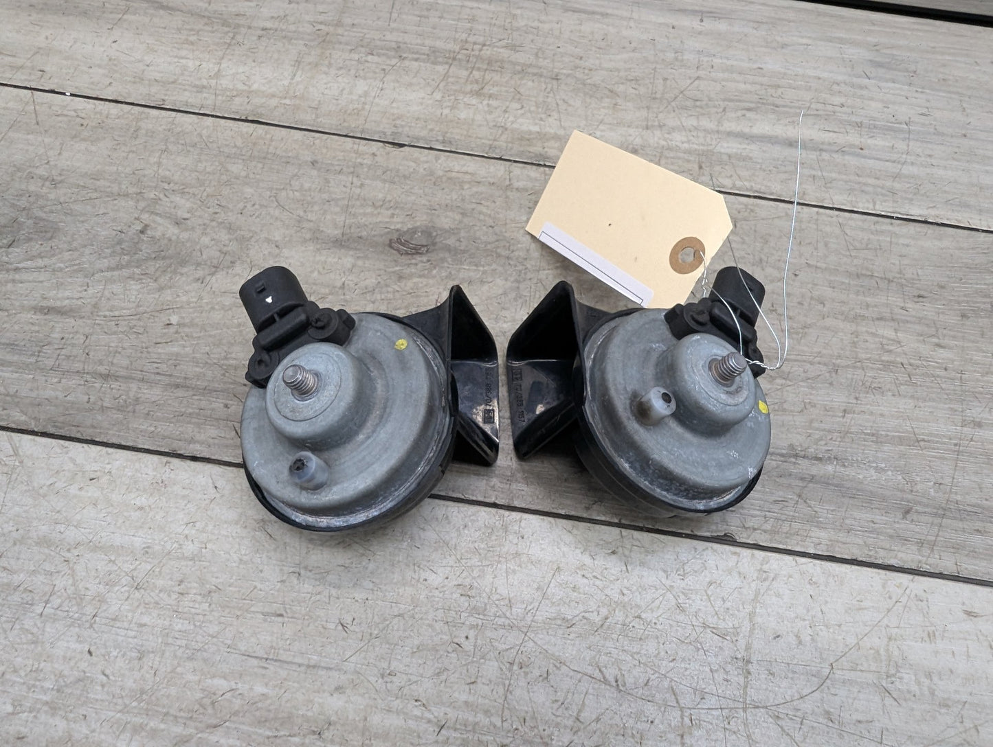 2008-2013 BMW 128i E82 Alarm Horns SET 7195540