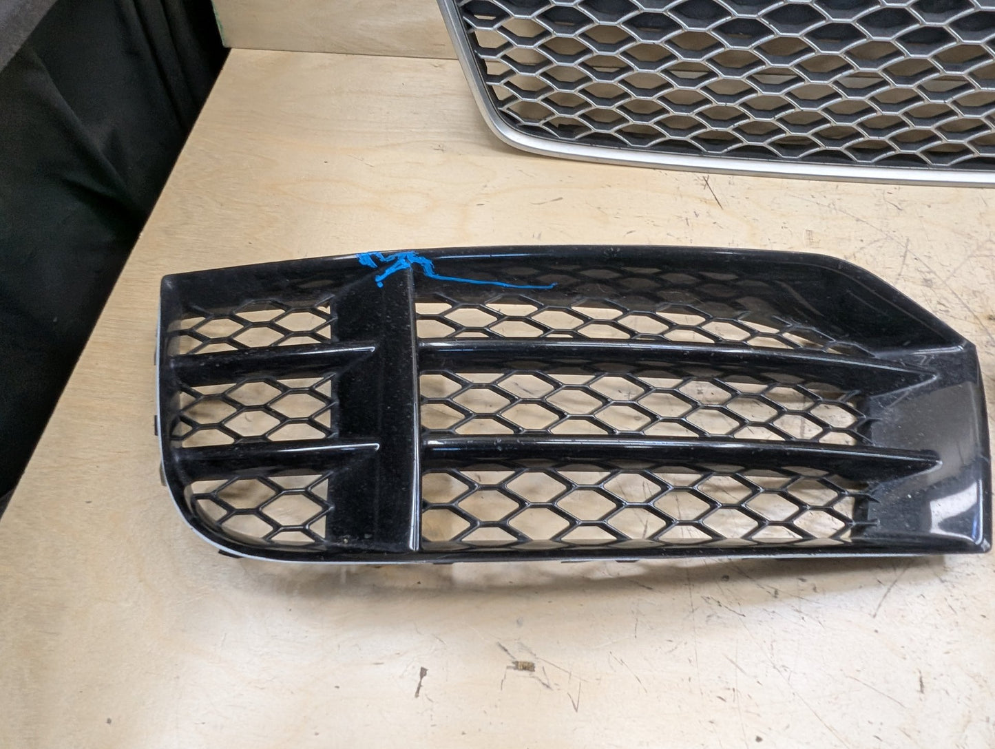 2011-2017 Audi RS5 8T Front Left Right Center Bumper Cover Grilles SET 8T0853651J OEM