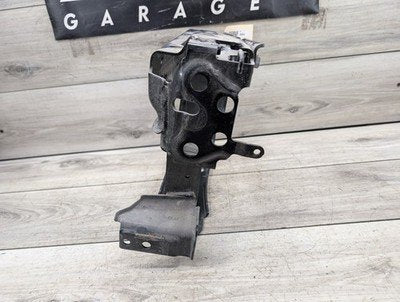 OEM BMW G20 G22 G23 G26 Front Right Passenger Radiator Reinforcement Bracket