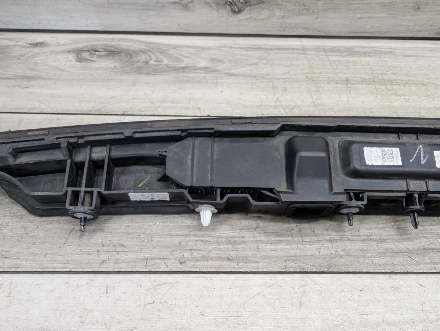 16-19 OEM BMW G12 740 750 Trunk Lid Grip Handle License Plate Light