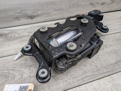 2014 - 2018 BMW X5 F15 Air Suspension Compressor Pump 6875177 N63B44O1