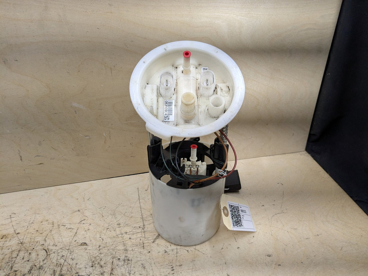 2008-2013 BMW 135i E88 EKP Fuel Pump Module 6765717 OEM