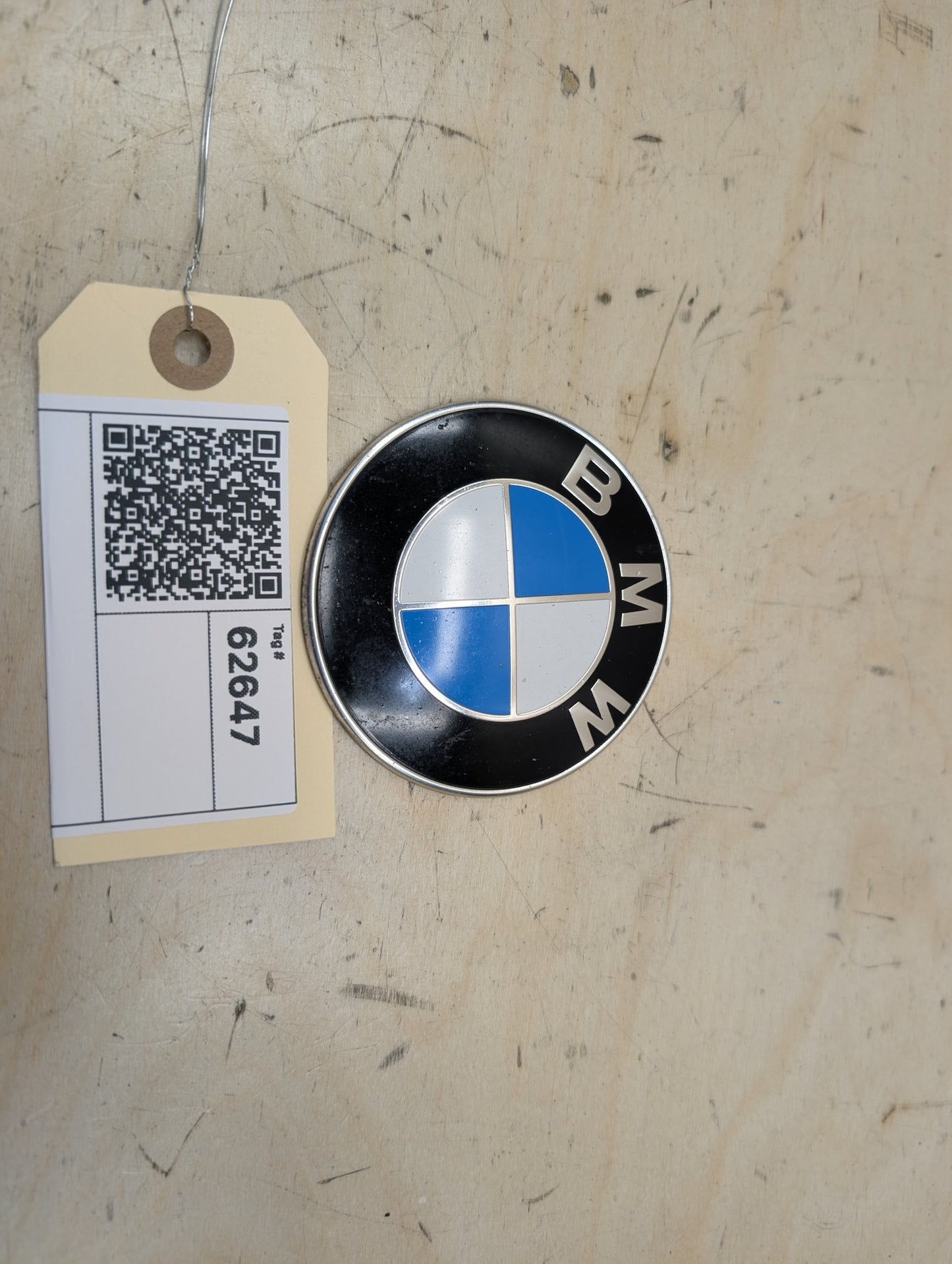 2012-2018 BMW 328i F30 Front Bumper Emblem Badge Symbol Logo 7288752