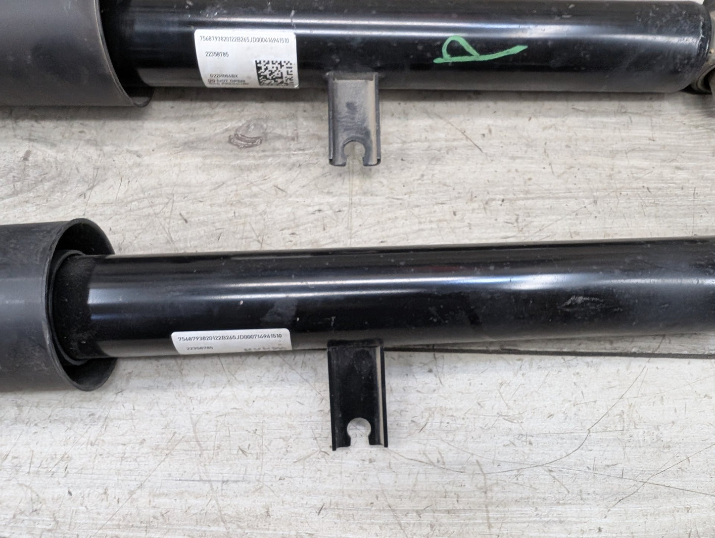 2021 - 2026 BMW 430i G22 Rear Left Right Spring Strut Shock Absorbers SET 6879382 B46B20O1