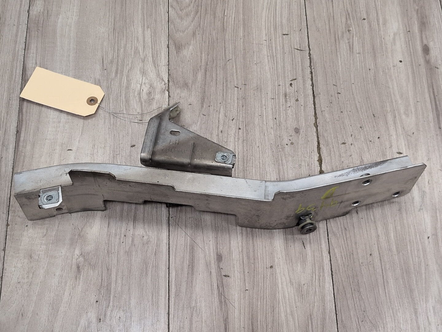 2014 - 2018 BMW X5 F85 Left Driver Headlight Bracket 7294491 S63B44T2