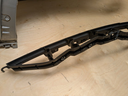 11-13 BMW X5 E70 Front Right Passenger Fender Panel w/ bracket Silver 354