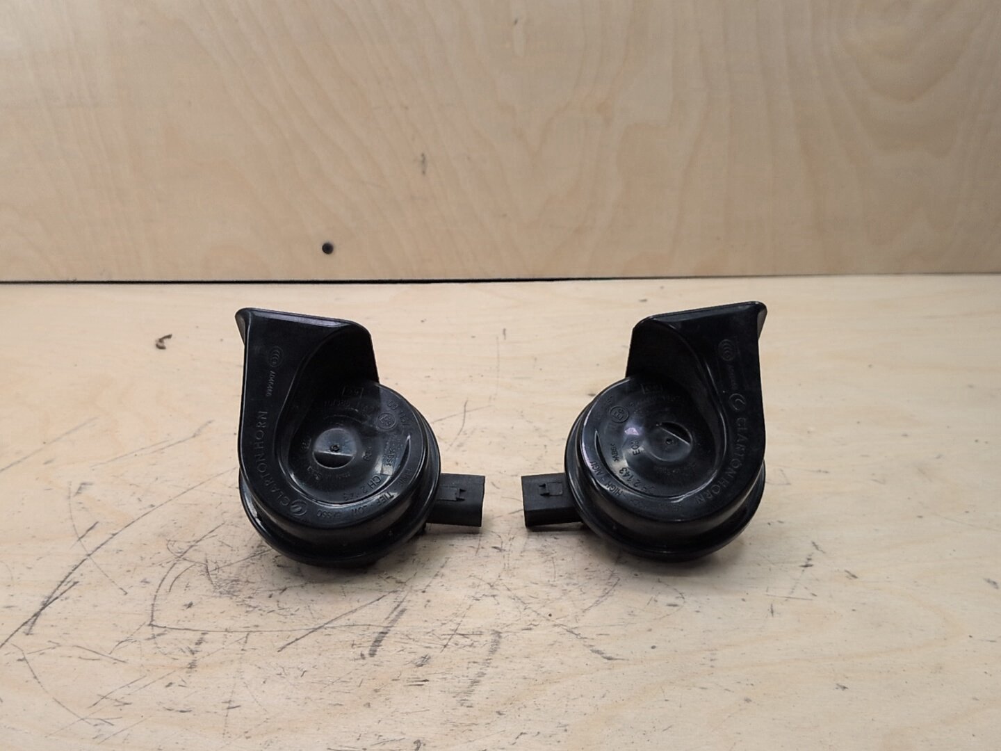 2016-2022 BMW 750i G12 Alarm Horns SET 7342946