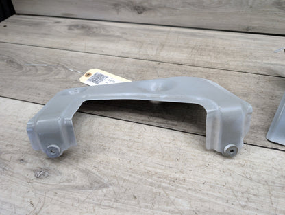 2019 - 2026 BMW X5 G05 Front Right Passenger Fender Brackets SET 7418220 B58B30M1