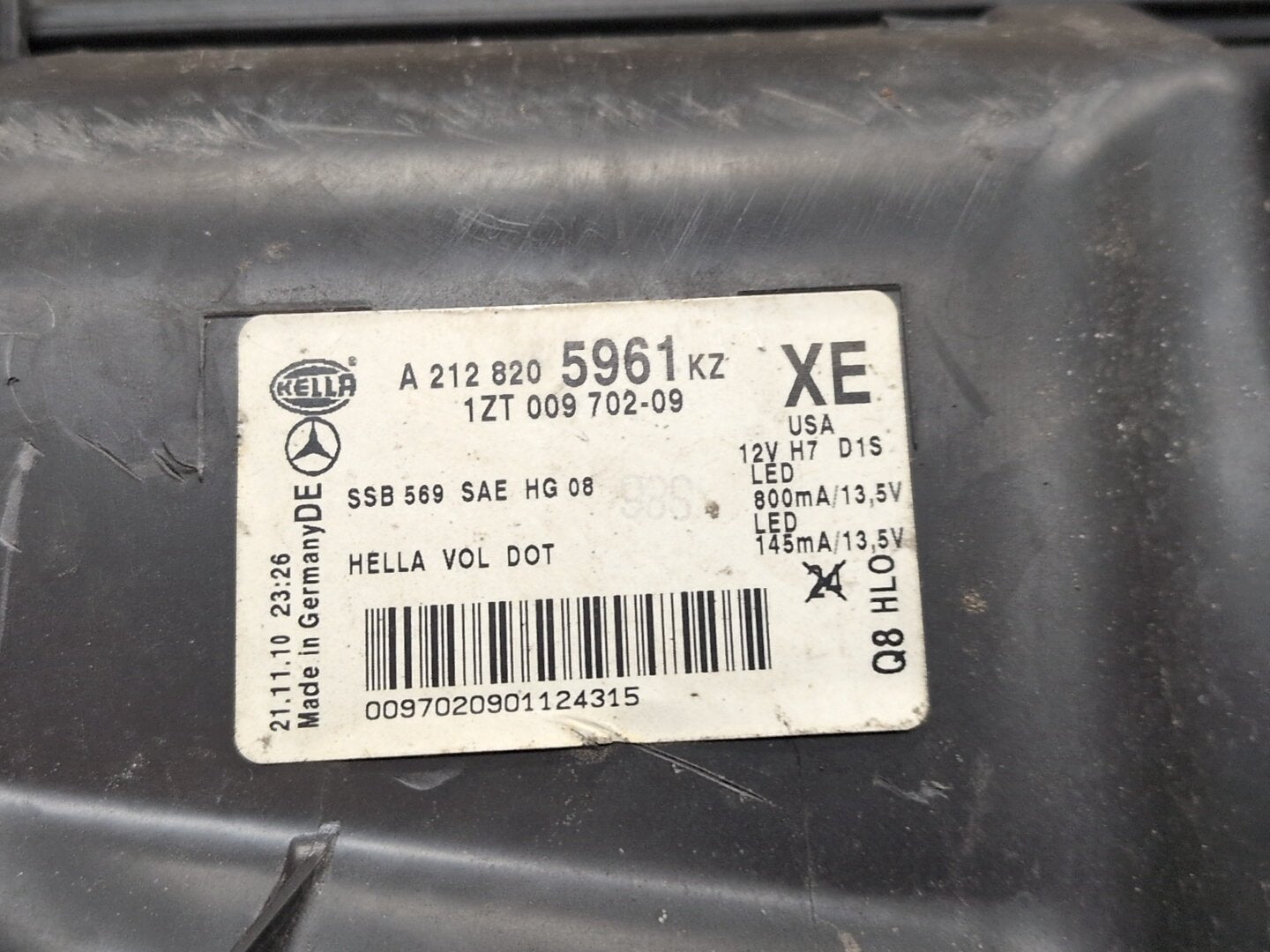 2009-2012 Mercedes-Benz E550 W212 - Front Left Driver Headlight A2128205961KZ