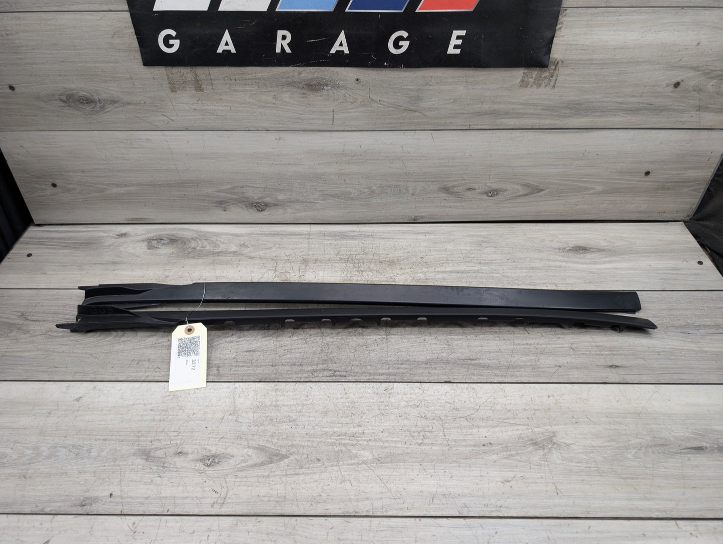 2019-2026 BMW X5 G05 Right Passenger Side Windshield Drip Molding Trim 7434872