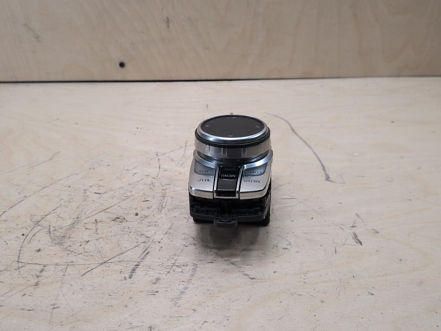 2016-2022 BMW 750i G12 Knob Controller 6821892