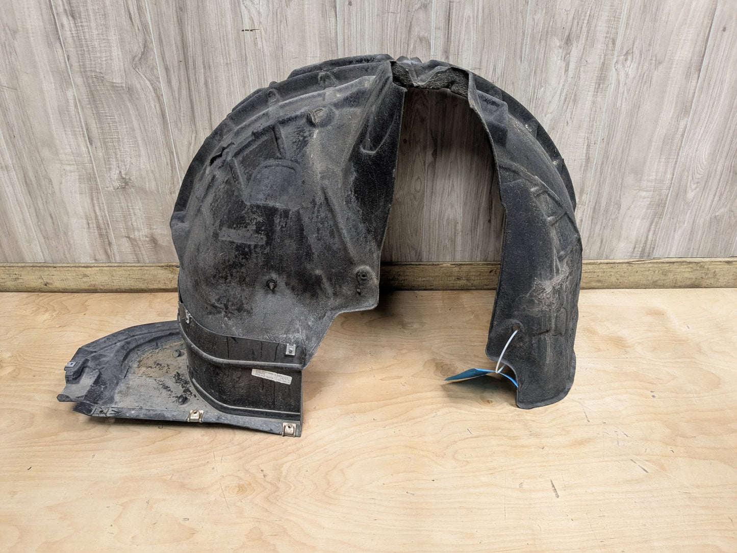 2015-2018 Audi Q3 8U Front Right Passenger Wheel Fender Liner Splash Guard 8U0821172