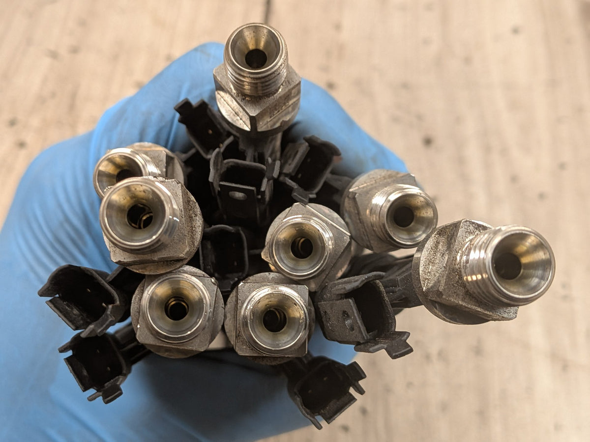 2018-2023 BMW M550i G30 Engine Motor Fuel Injector SET 8638255