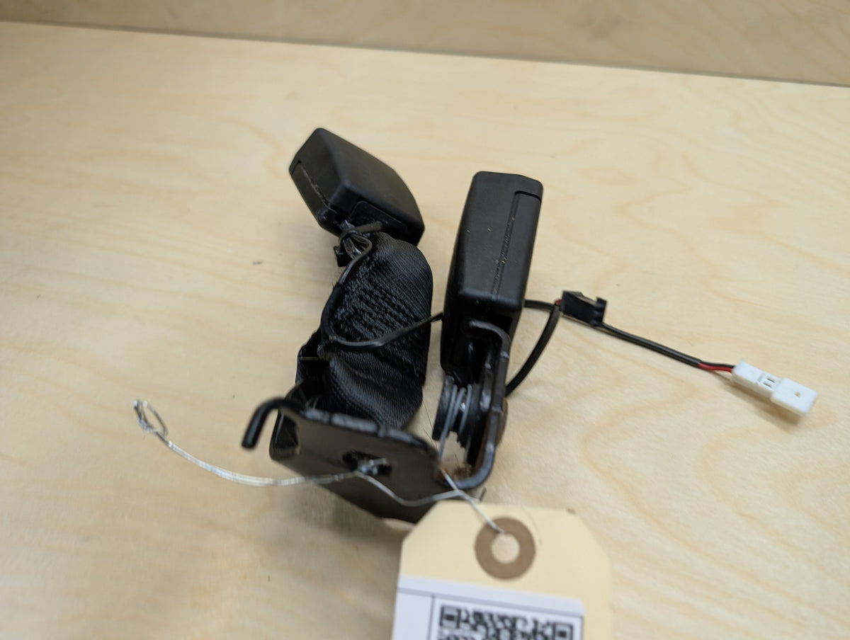 2018-2024 BMW X3 G01 Rear Right Passenger Seatbelt Seat Belt Buckle 7414288