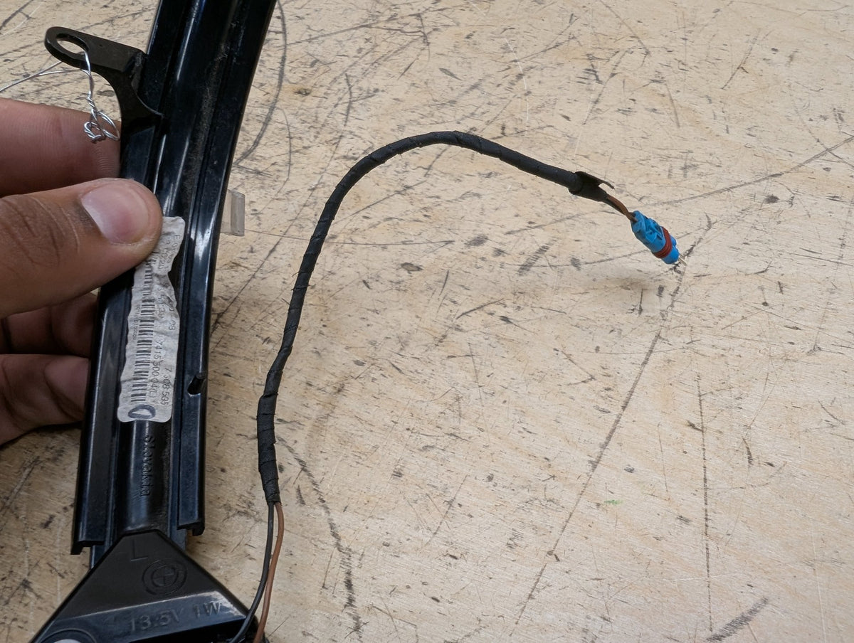 2010-2017 BMW 535i GT xDrive F07 Front Left Driver Turn Signal Light Indicator 7308535 OEM