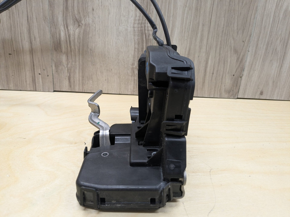 2009-2011 Mercedes-Benz SLK-Class R171 Right Door Latch Actuator A1717202835