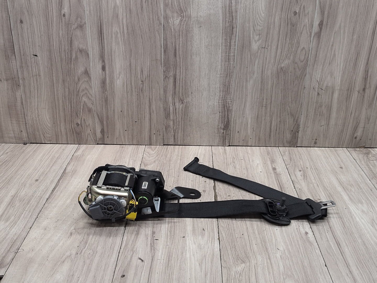 2015-2018 BMW X5 F85 Front Left Driver Seatbelt Seat Belt Retractor