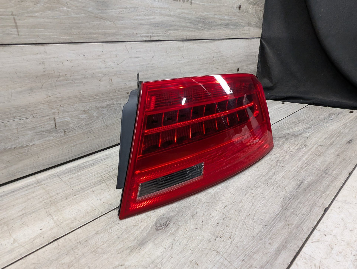 2008 - 2017 Audi S5 8T Rear Right Passenger Outer Tail Light 8T0945095J