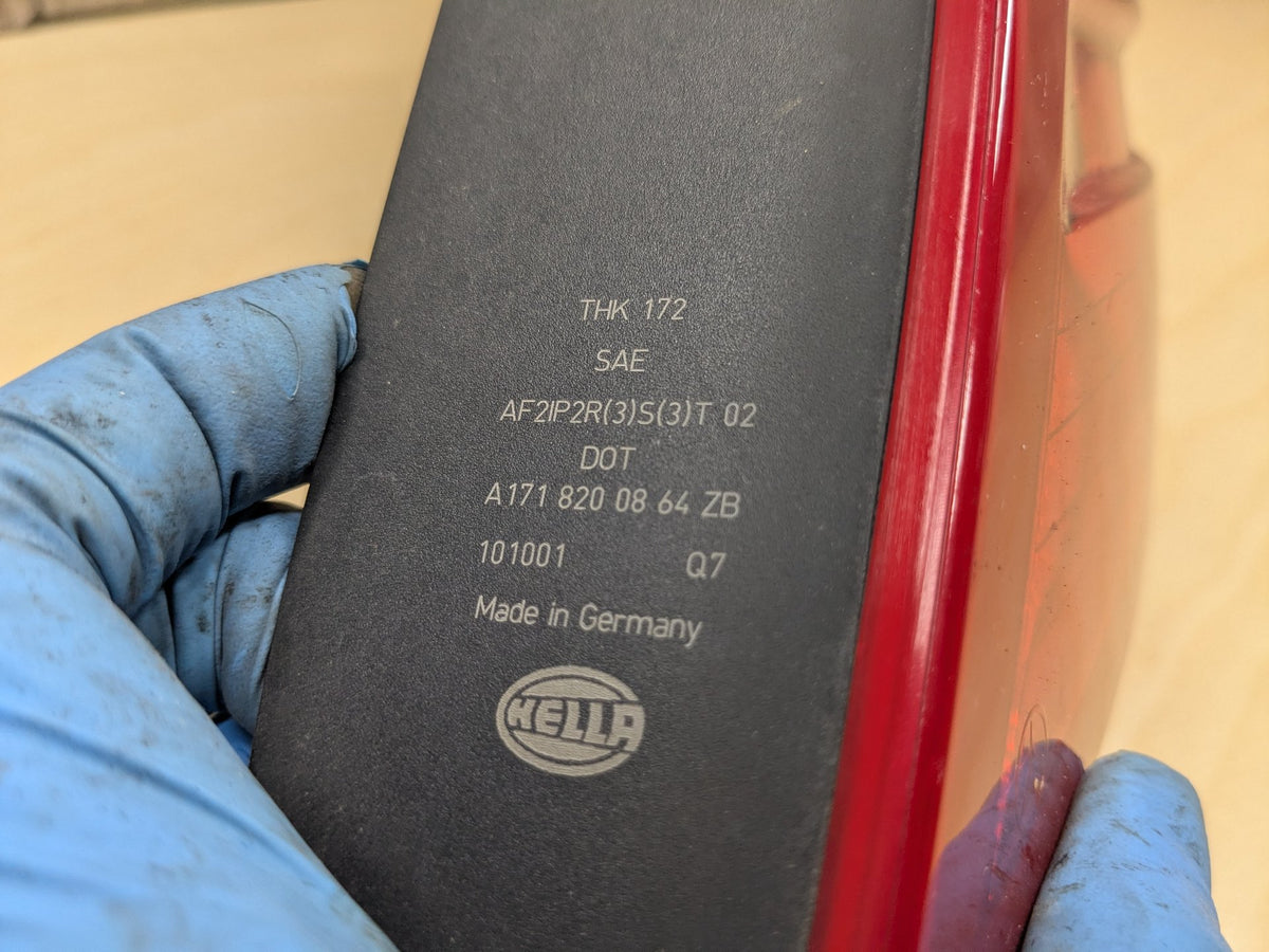 2009-2011 Mercedes-Benz SLK-Class R171 Rear Right Tail Light A1718200864 OEM