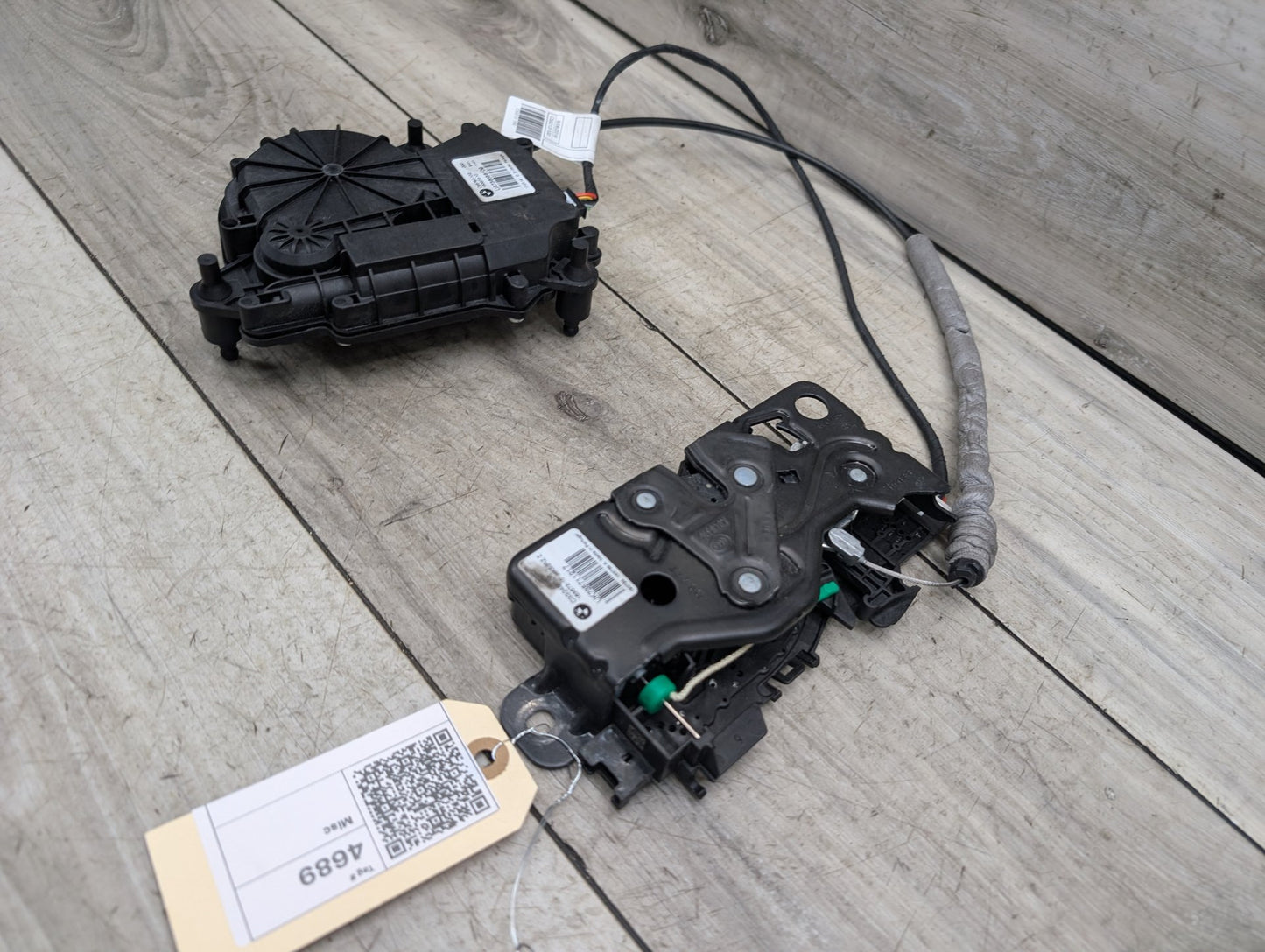 2018 - 2024 BMW X3 G01 Liftgate Trunk Lid Liftgate Lock Latch Actuators SET 7383561 B46B20O1
