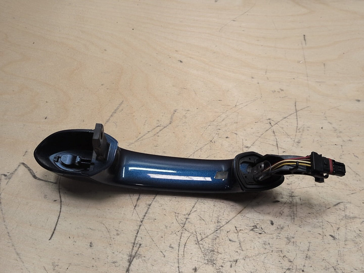 2019-2026 BMW X5 G05 Front Left Driver Exterior Door Handle w/ Comfort Access 9464079 OEM
