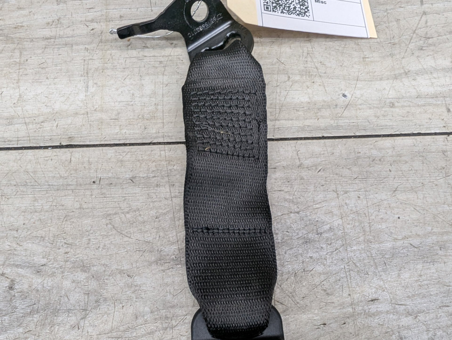 2017-2023 BMW 530i G30 Rear Middle Center Seatbelt Seat Belt Buckle 7430064