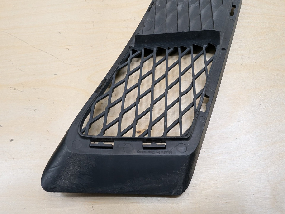 2007-2013 BMW 328i E93 Front Left Center Bumper Cover Grilles SET 7154719