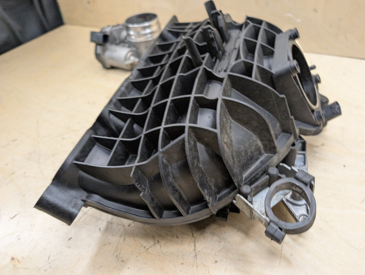 2012-2018 BMW 328i F30- Engine Motor Intake Manifold W/ Throttle Body & Sensor PN: 7588126