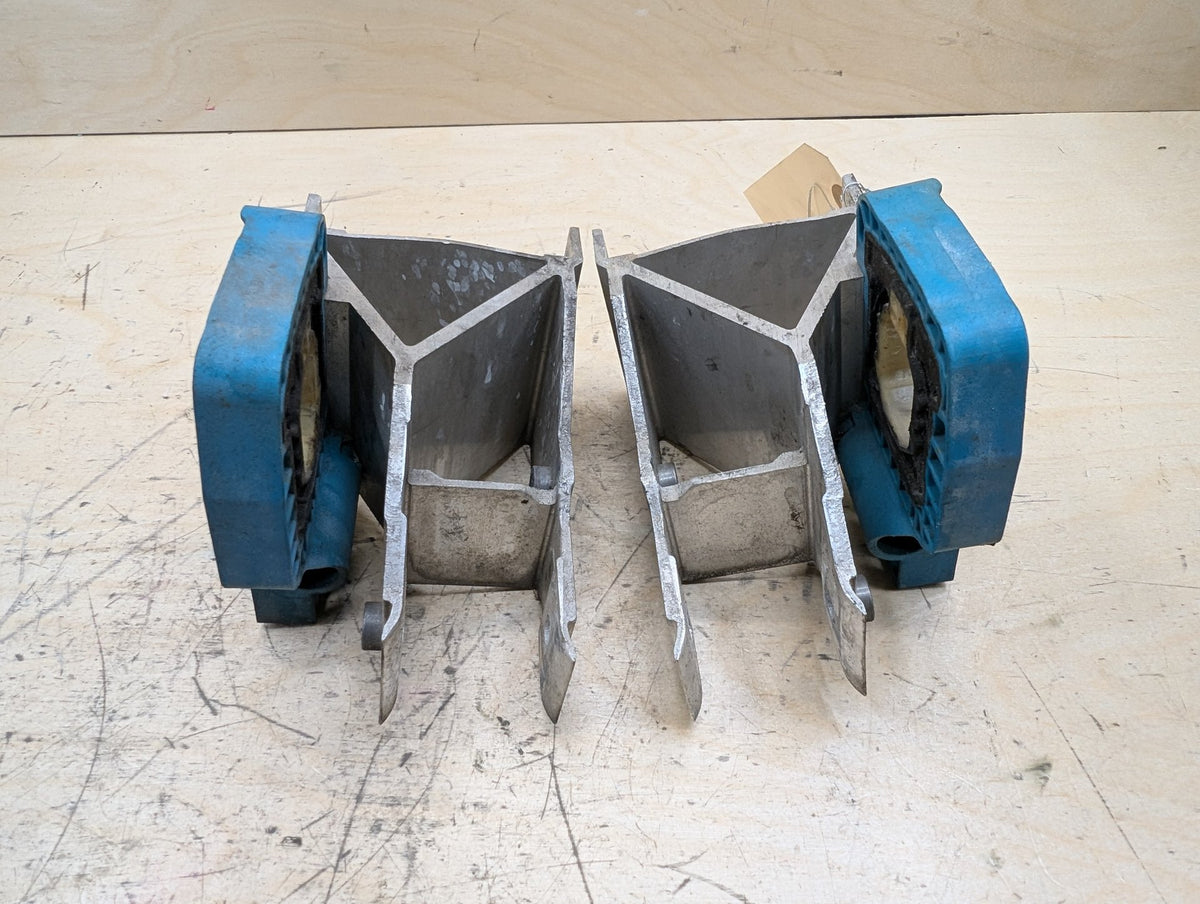 OEM BMW F90 F93 G11 G12 G16 G30 M5 Radiator Mount Support Bracket Left Right SET