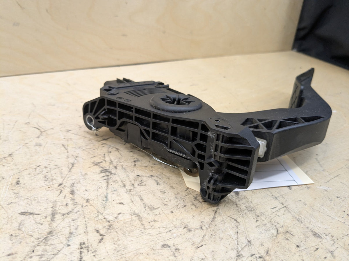 2012-2018 Audi A6 C7 Gas Accelarator Pedal 8K1723523A OEM