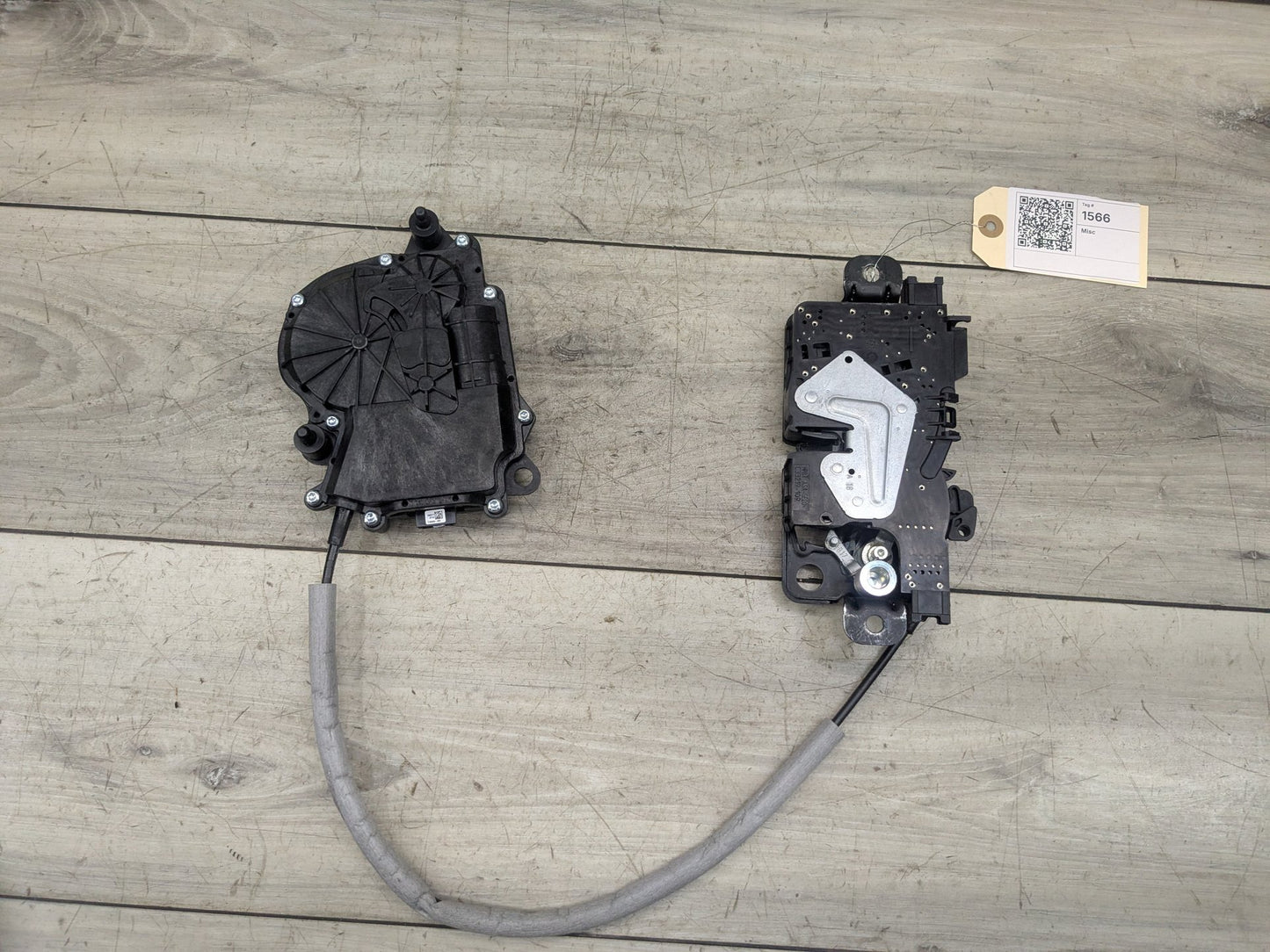 2018 - 2023 BMW X3 G01 Liftgate Trunk Lid Liftgate Lock Latch Actuators SET 7383561 B58B30M0