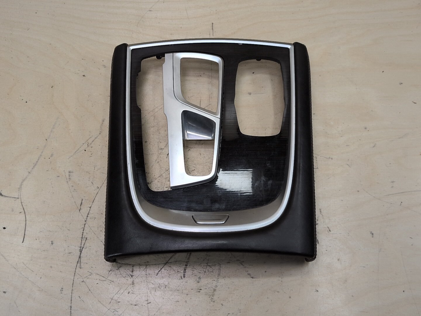 16-22 OEM BMW G11 G12 740 750 M760 Parking Brake Auto Hold Control Switch Trim