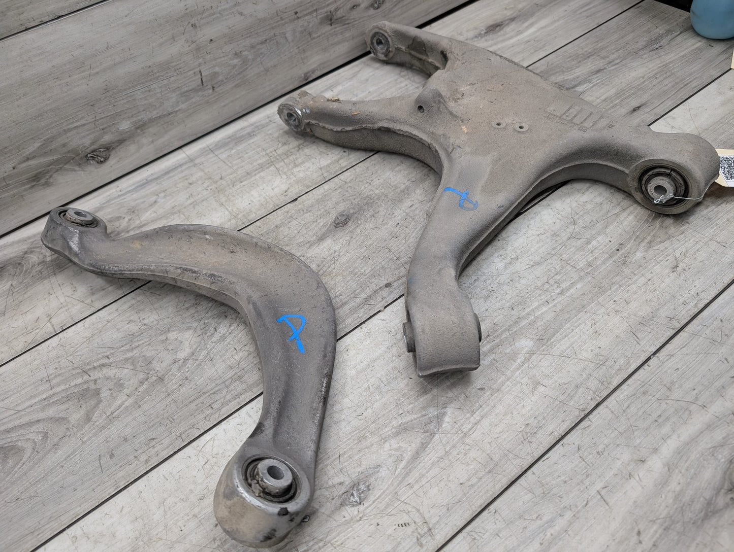 2008 - 2017 Audi S5 8T Rear Right Passenger Control Arms SET 8K0505324H