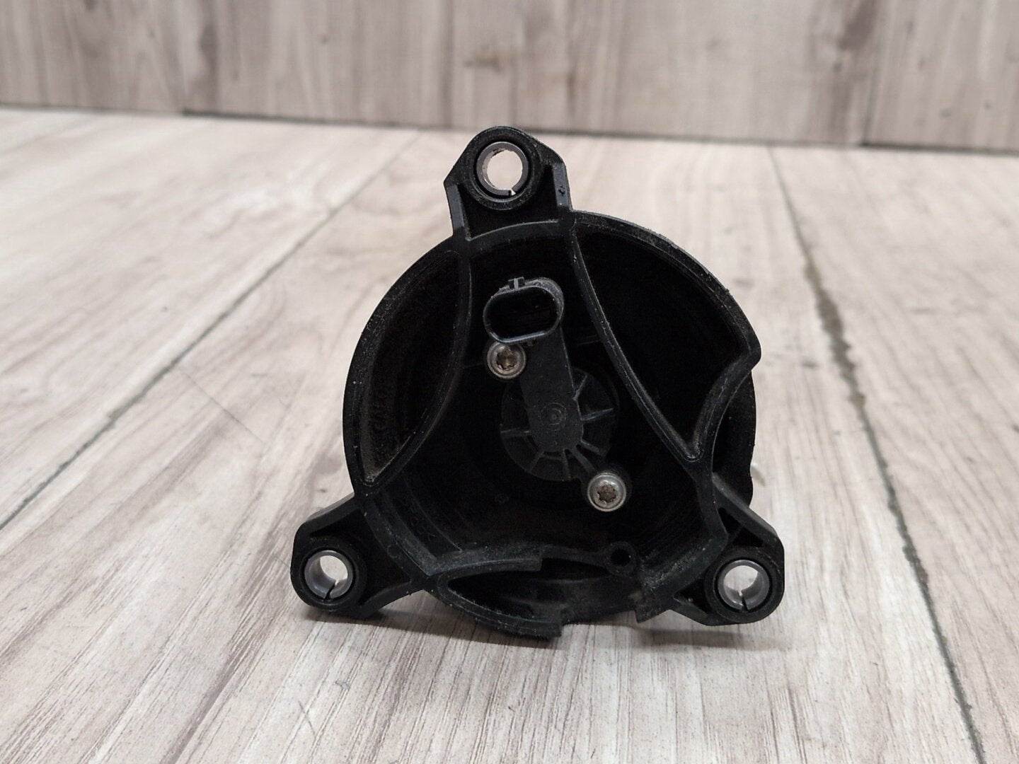 2018-2023 Audi B9 S4 CWG Engine Motor Heat Coolant Thermostat 06M121115G