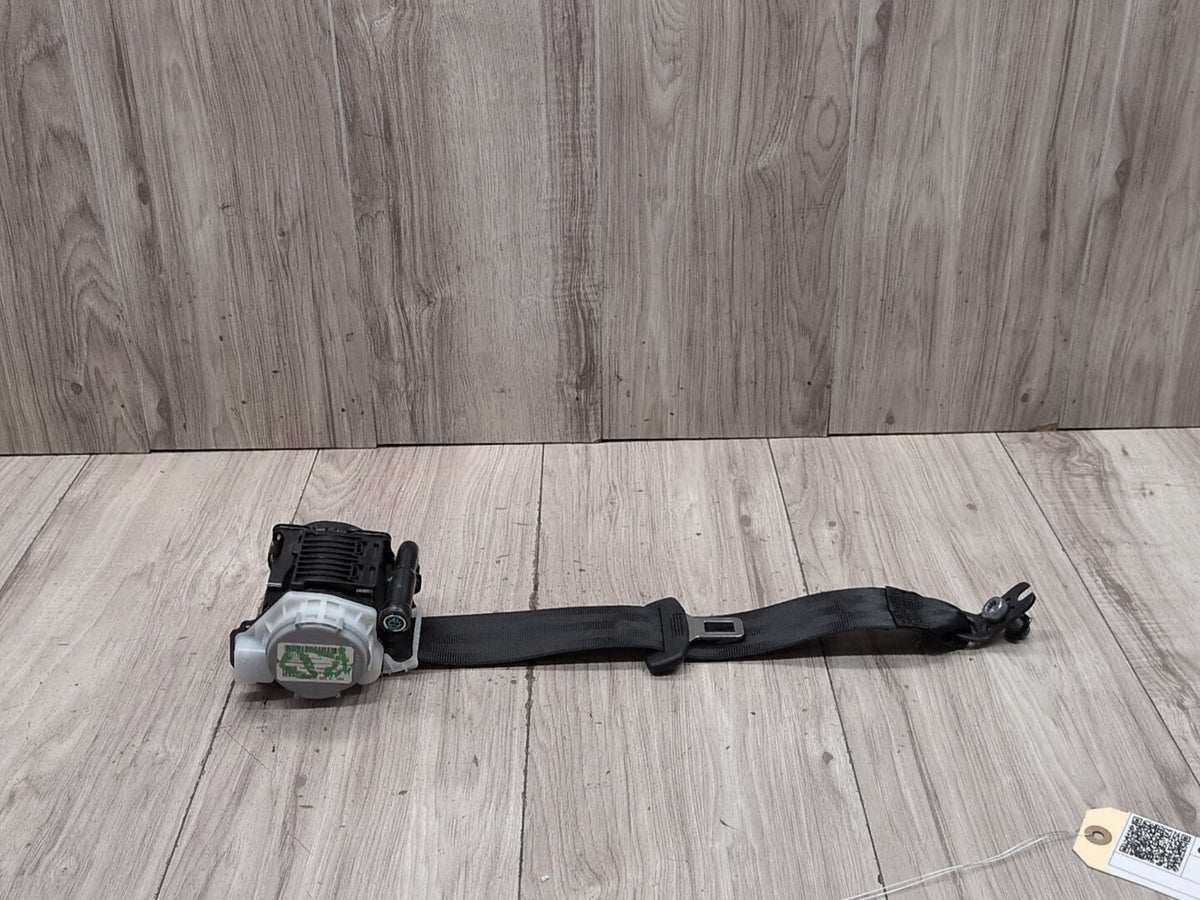 2015-2018 Audi Q3 8U Rear Left or Right Seatbelt Seat Belt Retractor 8U0857805A