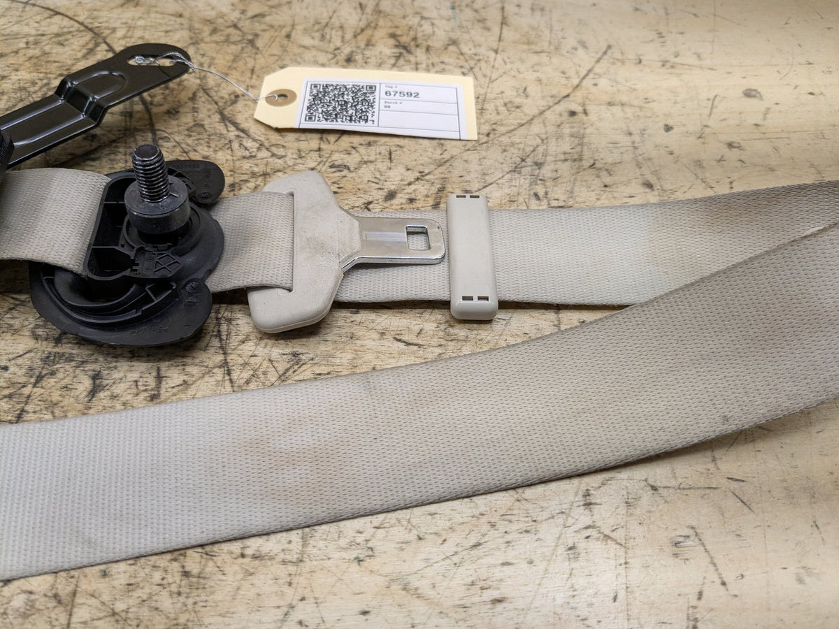 16-22 OEM BMW G11 G12 740 750 Front Right Passenger Seat Belt Retractor BEIGE