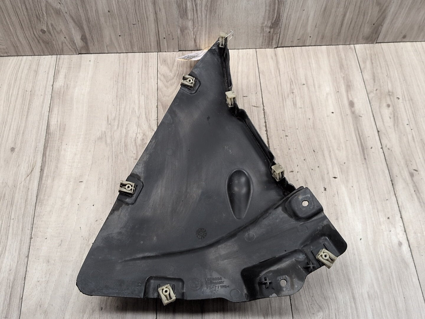 2015 - 2019 BMW X6 F86 Front Right Passenger Bumper Mud Flap 8056384 S63B44T2
