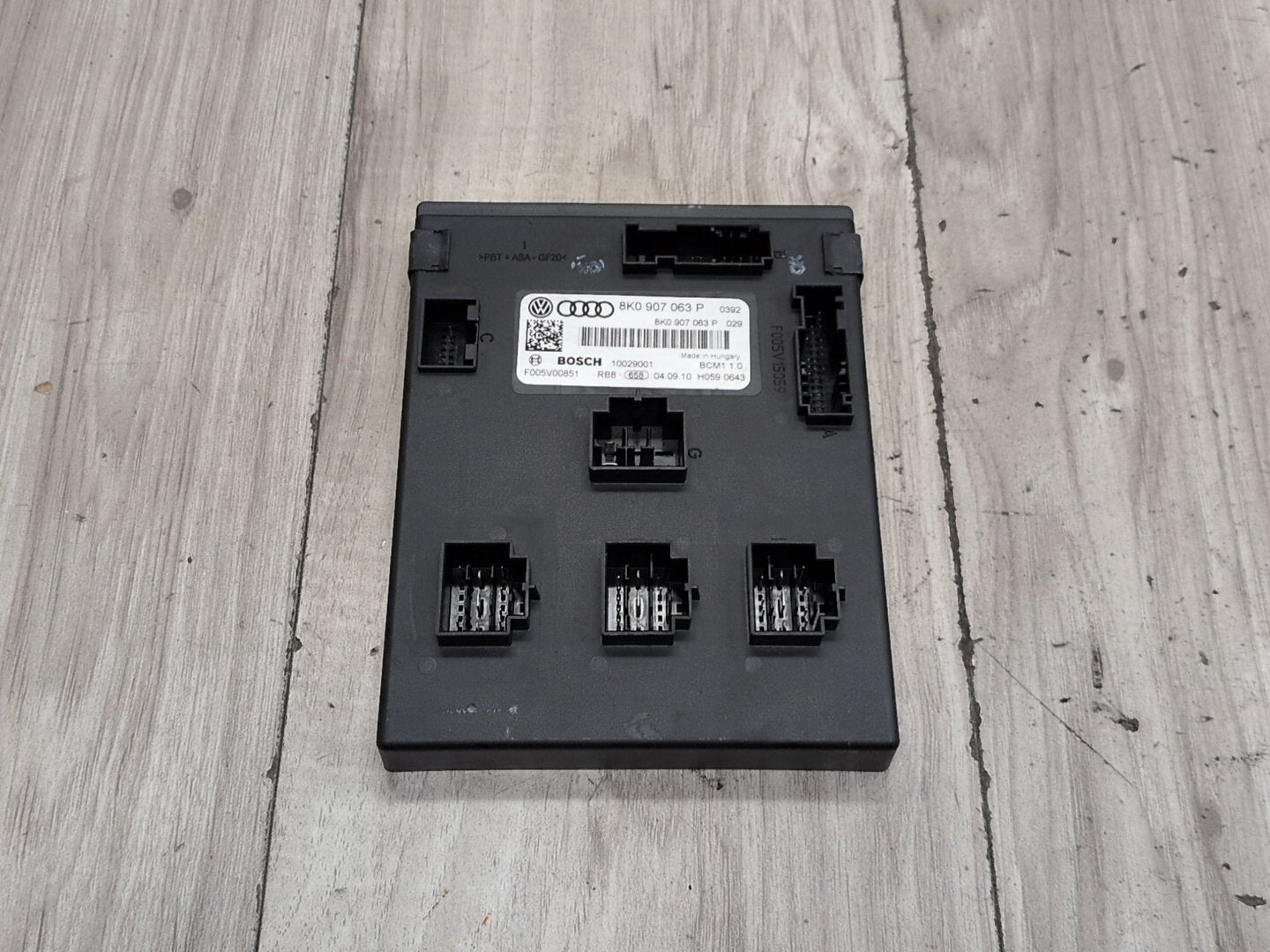 2010-2016 Audi S4 B8 BCM Body Control Module 8K0907063P OEM