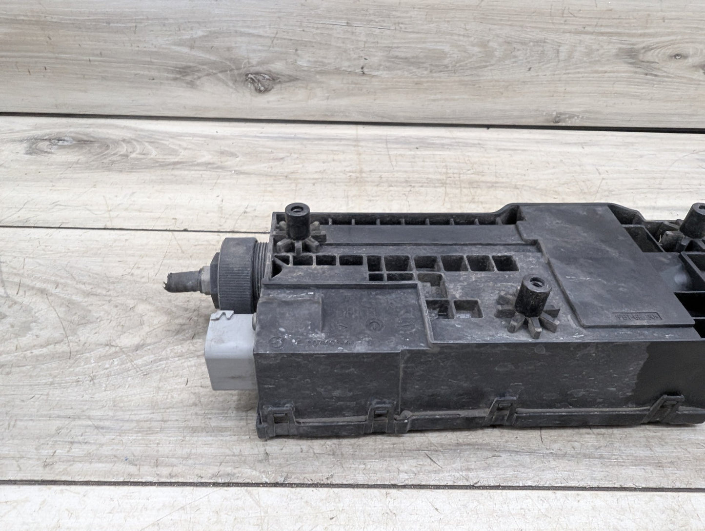 09-15 OEM BMW F01 F02 740 750 760 Emergency Parking Brake Actuator Unit Motor