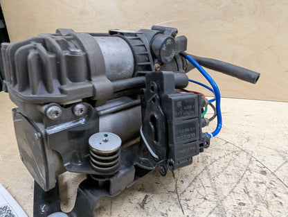 16-22 OEM BMW G11 G12 740 750 M760 Air Suspension Compressor Pump Module Motor